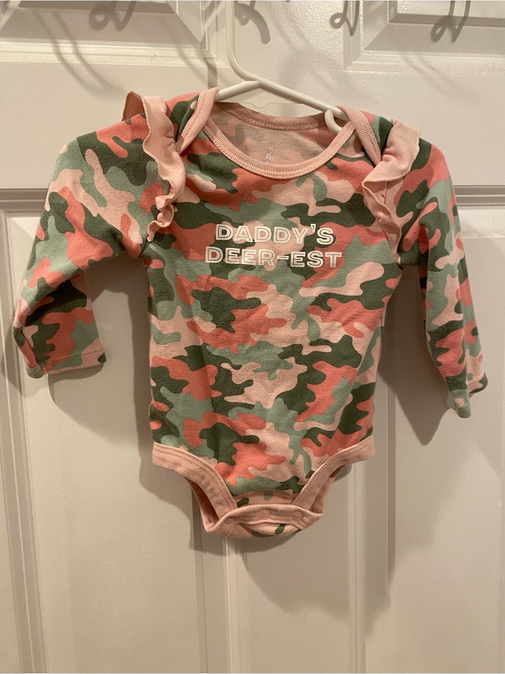 Pink Camo “Daddy’s Deer-est” Bodysuit 12 months